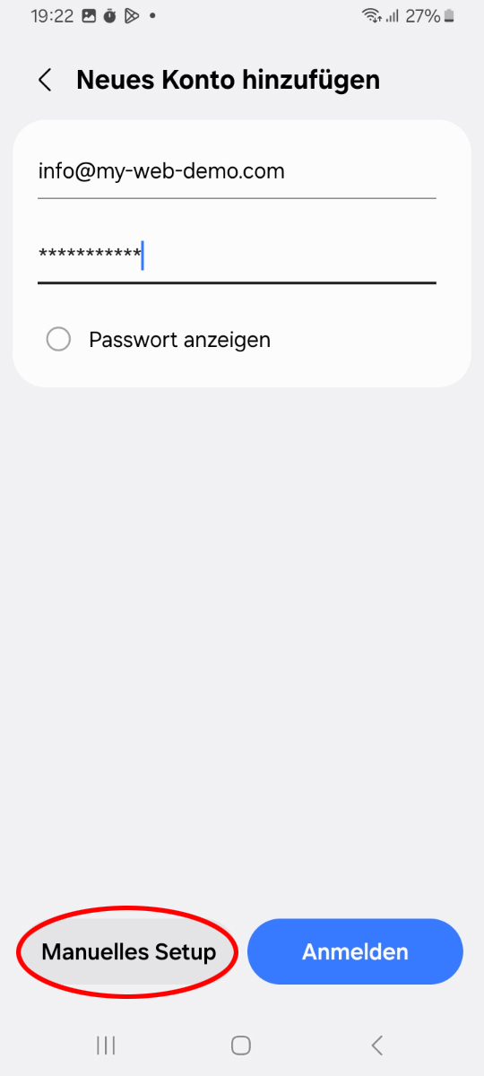 Samsung E-Mail App mit Eingabefeldern für E-Mail-Adresse und Passwort sowie der Schaltfläche Manuelles Setup